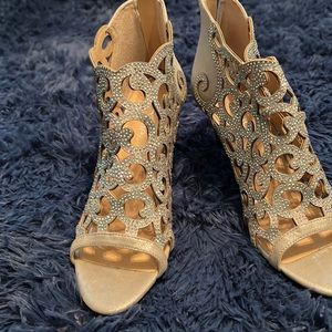 J Renee silver shoes